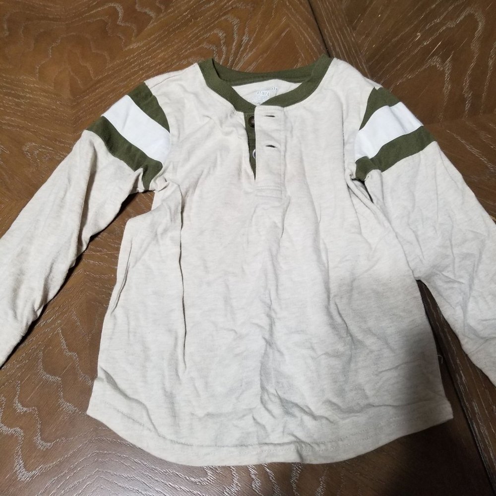 Garanimals 4T Beige and Olive Long Sleeve Tee